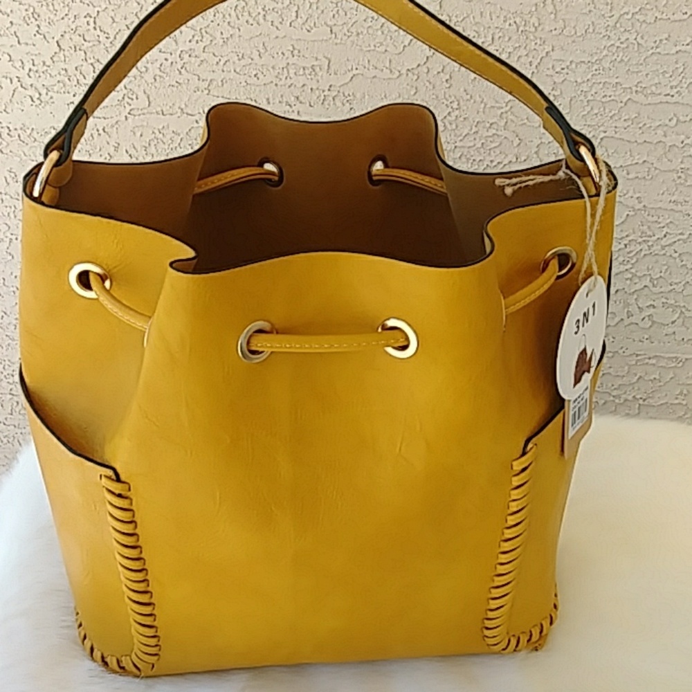 Draw string Tassel handbag set 12.75(L)X6.50(W)X12 - Picture 2 of 8